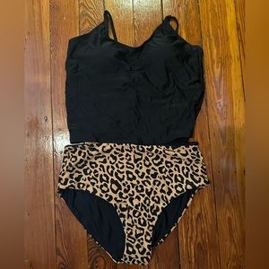 NWT Coral Reef Swim Size XL